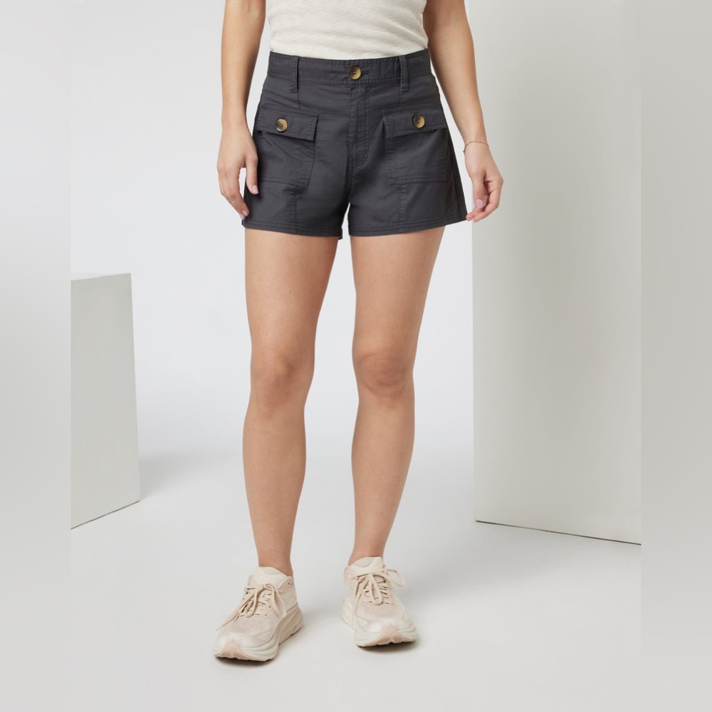 NWT Vuori Vintage Ripstop Utility Short in Charcoal Size S